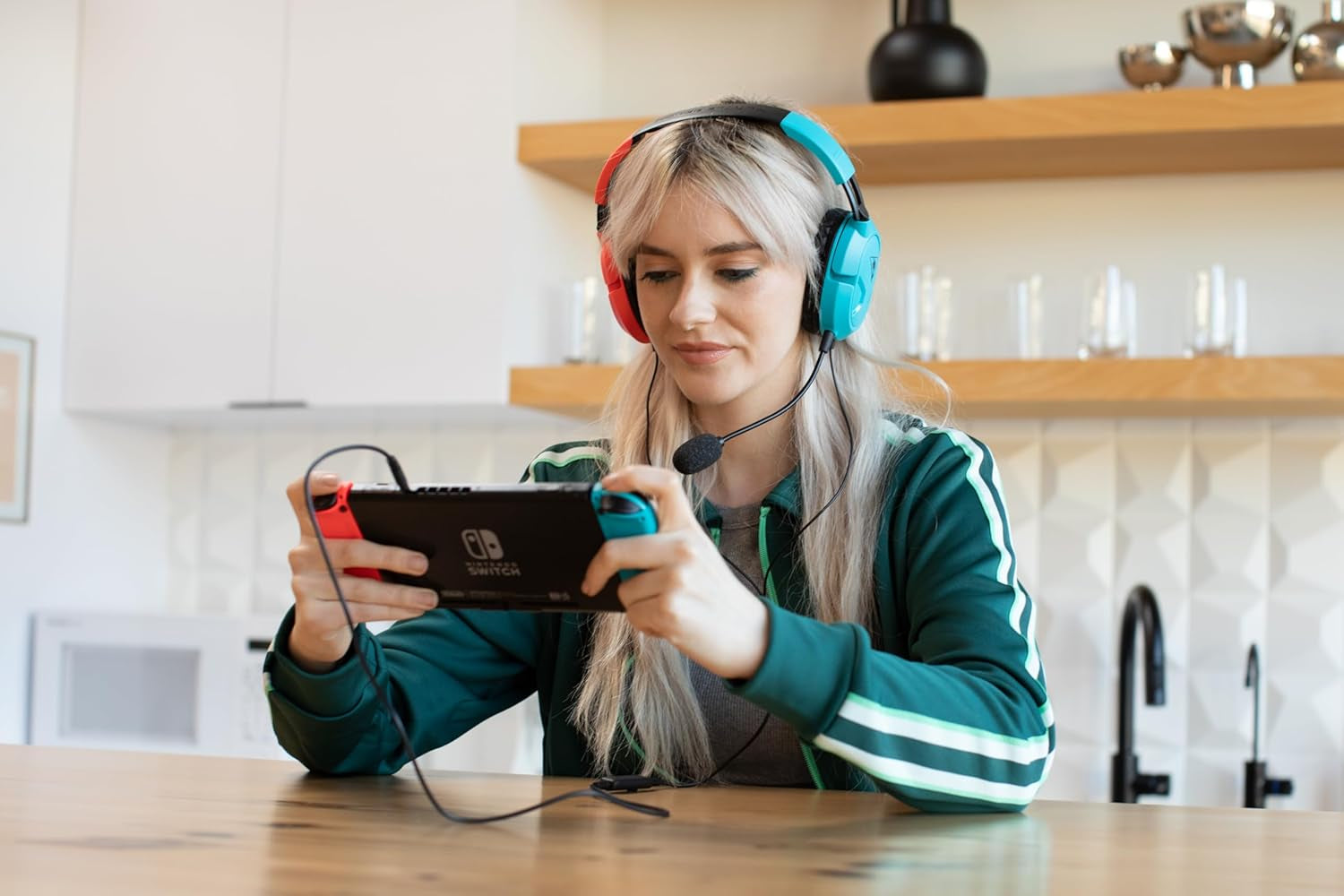 Recon 50 Wired Gaming Headset – Nintendo Switch, Xbox Series X|S, Xbox One, PS5, PS4, Playstation, Mobile & PC with 3.5Mm – Removable Mic, 40Mm Speakers, In-Line Controls – Red/Blue